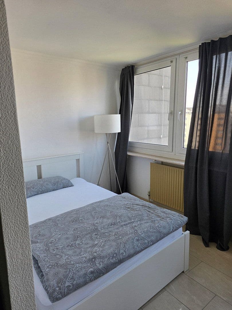 Pronájem bytu 1+1 30 m², Rosenbergstraße 44, Heilbronn, Bádensko-Württembersko Pronájem bytu 1+1 30 m², Rosenbergstraße 44, Heilbronn, Bádensko-Württembersko