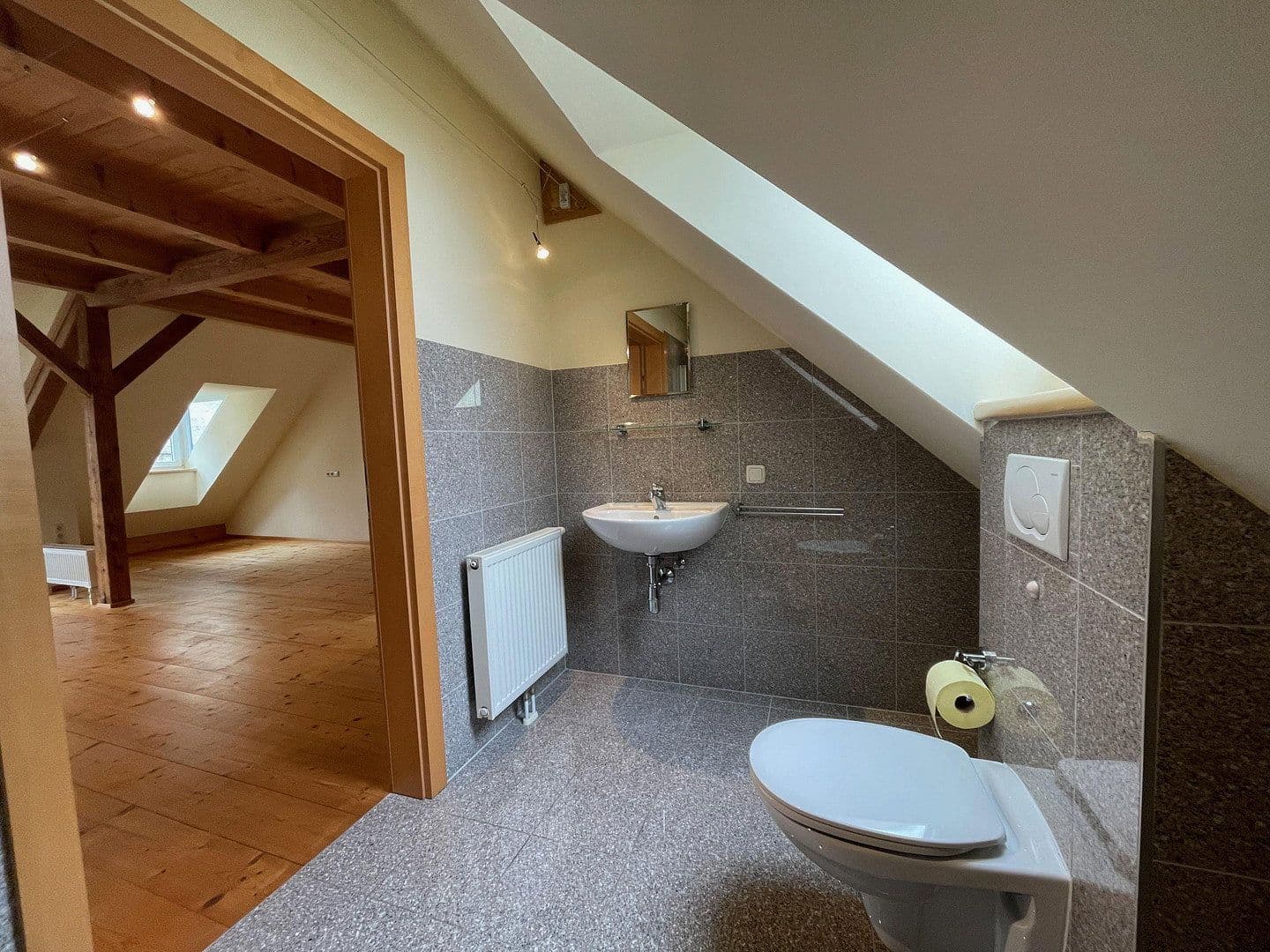 Pronájem bytu 1+1 35 m², Frauenberg 9, Krems/Stein, Dolní Rakousko Pronájem bytu 1+1 35 m², Frauenberg 9, Krems/Stein, Dolní Rakousko