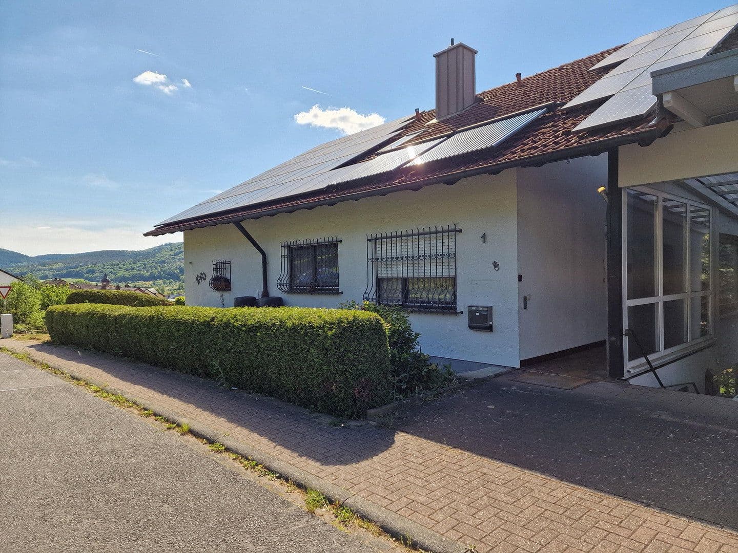 Prodej domu 186 m², pozemek 534 m², Neuwiesenweg 1, Weilbach, Bavorsko Prodej domu 186 m², pozemek 534 m², Neuwiesenweg 1, Weilbach, Bavorsko