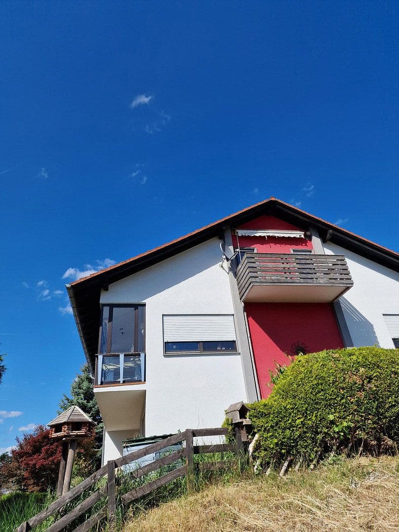 Prodej domu 186 m², pozemek 534 m², Neuwiesenweg 1, Weilbach, Bavorsko Prodej domu 186 m², pozemek 534 m², Neuwiesenweg 1, Weilbach, Bavorsko