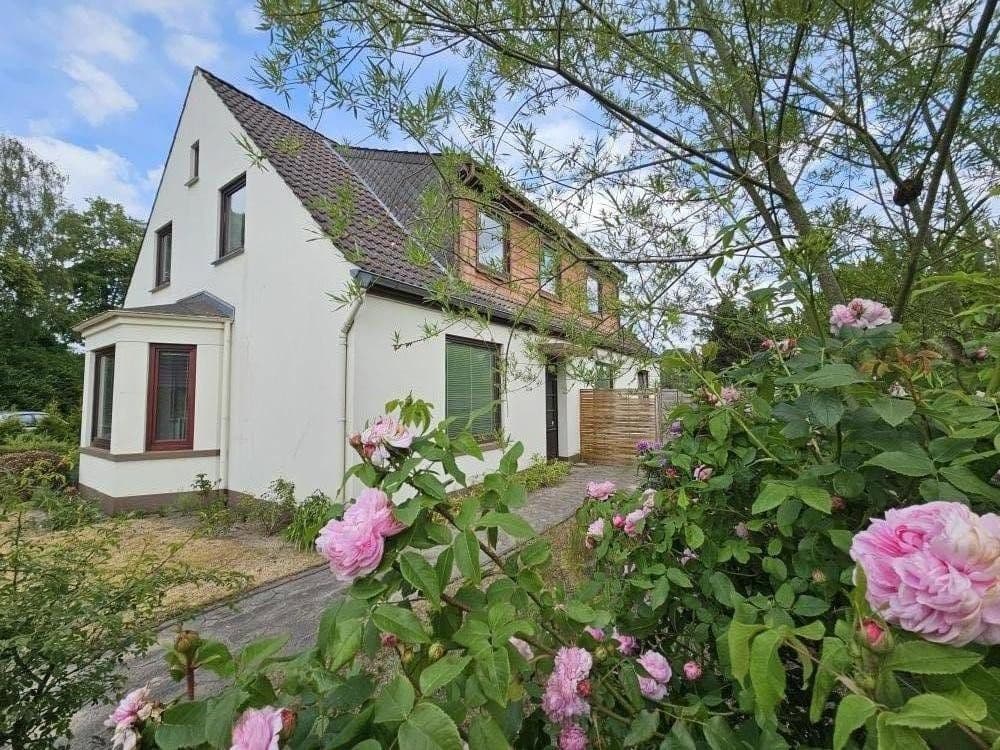 Prodej domu 212 m², pozemek 1.104 m², Bremen, Bremen Prodej domu 212 m², pozemek 1.104 m², Bremen, Bremen