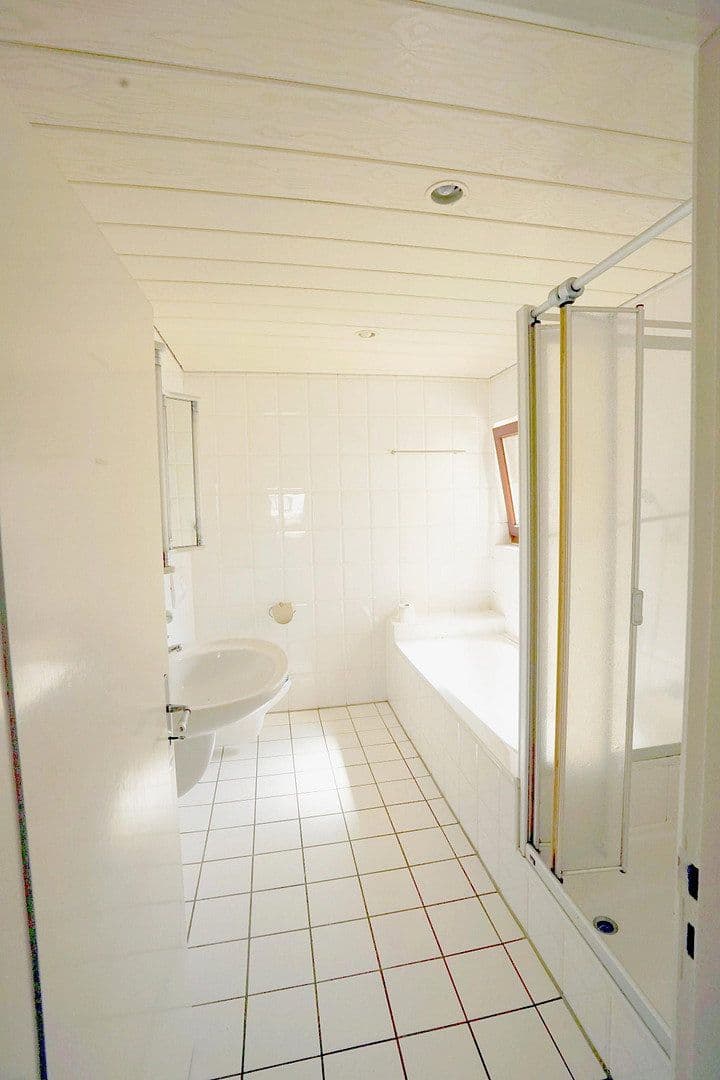 Prodej domu 212 m², pozemek 1.104 m², Bremen, Bremen Prodej domu 212 m², pozemek 1.104 m², Bremen, Bremen