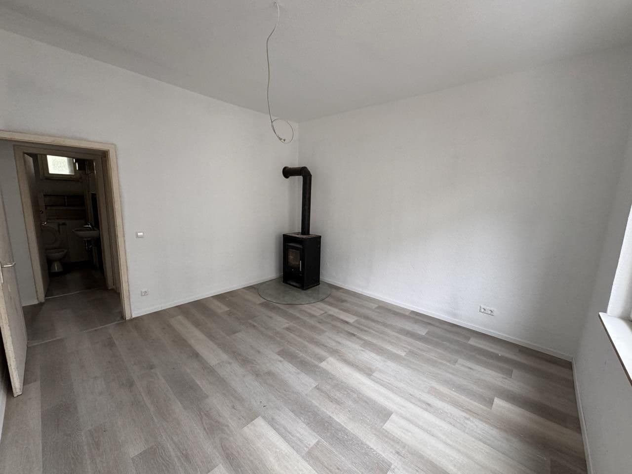 Pronájem bytu 4+1 82 m², Dammstraße 17, Pforzheim, Bádensko-Württembersko Pronájem bytu 4+1 82 m², Dammstraße 17, Pforzheim, Bádensko-Württembersko