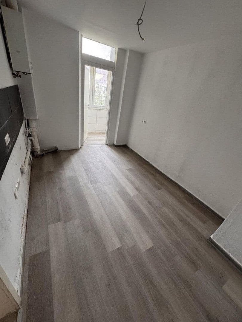 Pronájem bytu 4+1 82 m², Dammstraße 17, Pforzheim, Bádensko-Württembersko Pronájem bytu 4+1 82 m², Dammstraße 17, Pforzheim, Bádensko-Württembersko