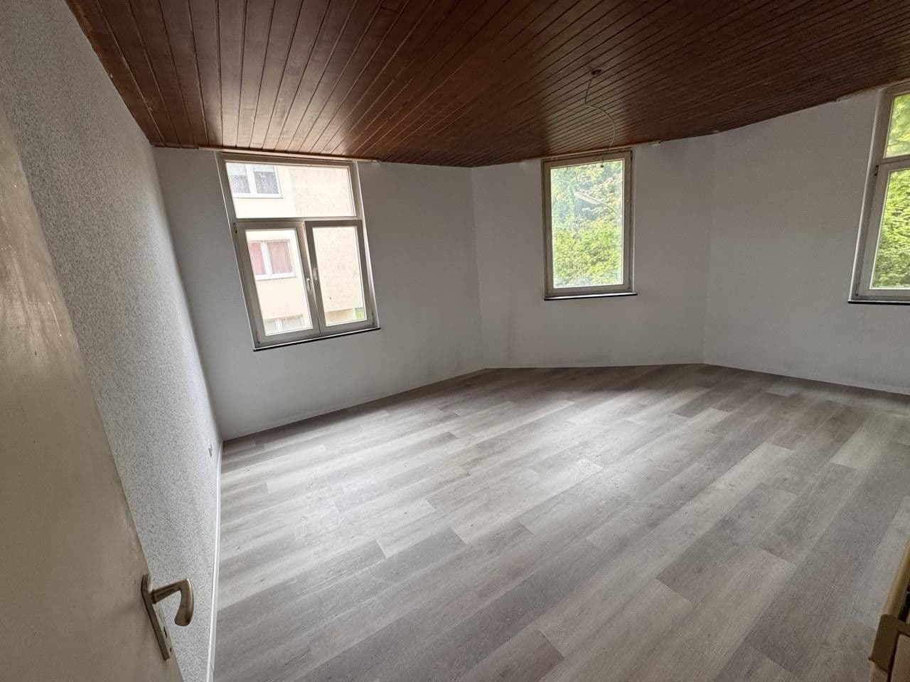 Pronájem bytu 4+1 82 m², Dammstraße 17, Pforzheim, Bádensko-Württembersko Pronájem bytu 4+1 82 m², Dammstraße 17, Pforzheim, Bádensko-Württembersko
