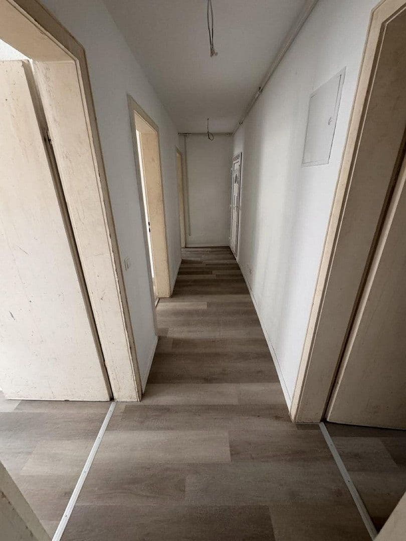 Pronájem bytu 4+1 82 m², Dammstraße 17, Pforzheim, Bádensko-Württembersko Pronájem bytu 4+1 82 m², Dammstraße 17, Pforzheim, Bádensko-Württembersko