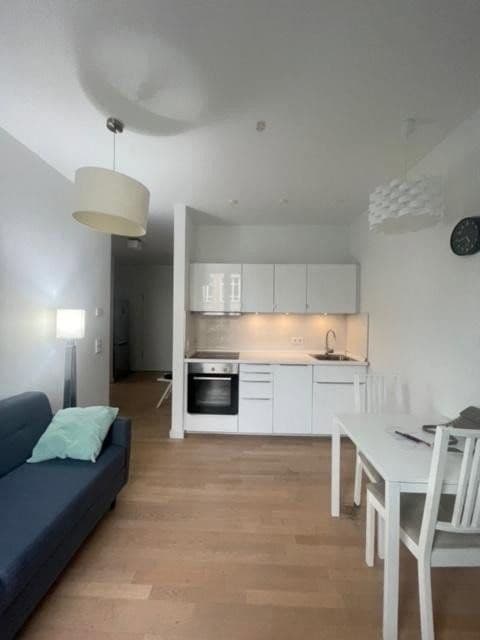 Prodej bytu 2+1 40 m², Chausseestr 108, Berlin, Berlín Prodej bytu 2+1 40 m², Chausseestr 108, Berlin, Berlín