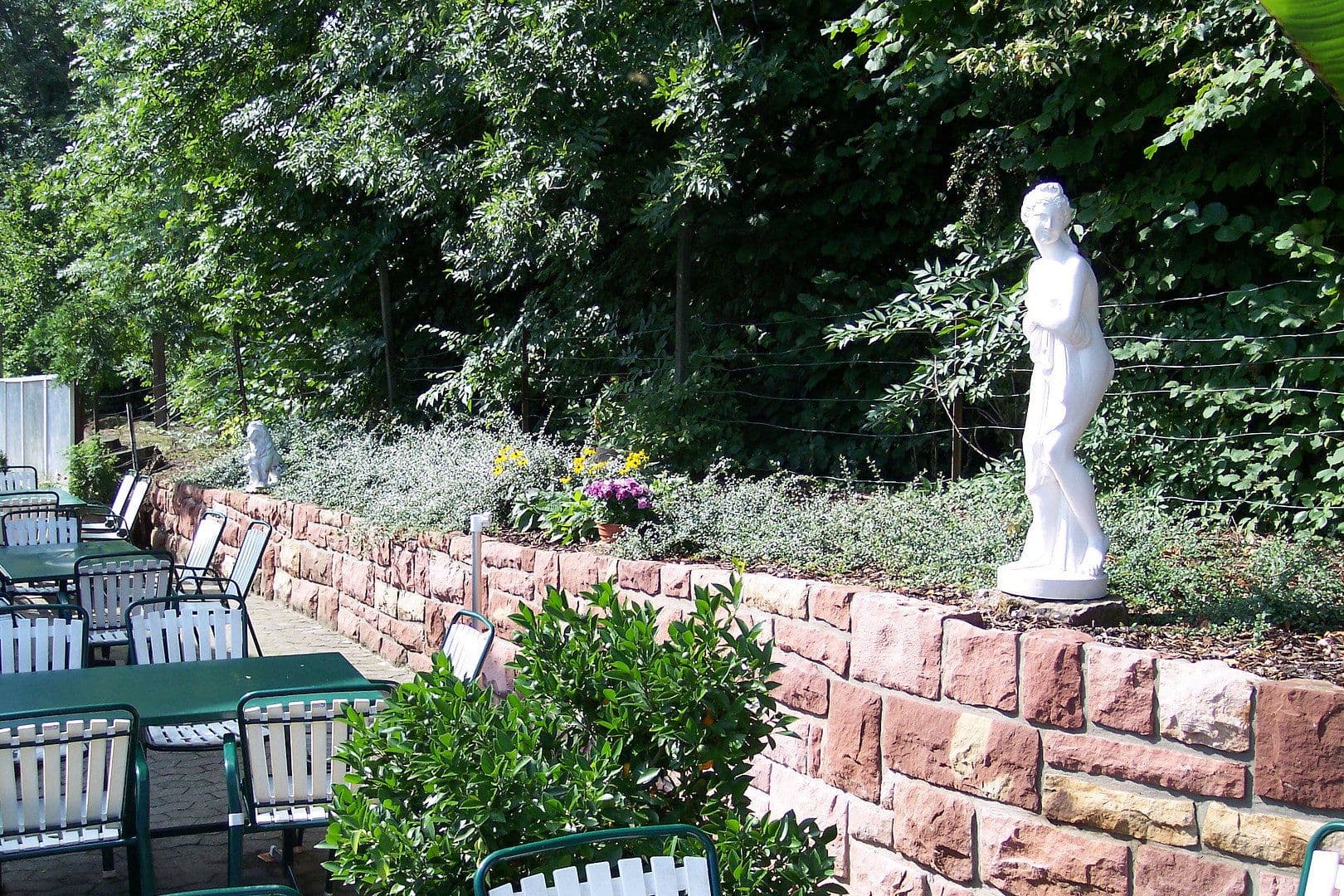 Prodej nebytového prostoru 2.900 m², Offenburg, Bádensko-Württembersko Prodej nebytového prostoru 2.900 m², Offenburg, Bádensko-Württembersko