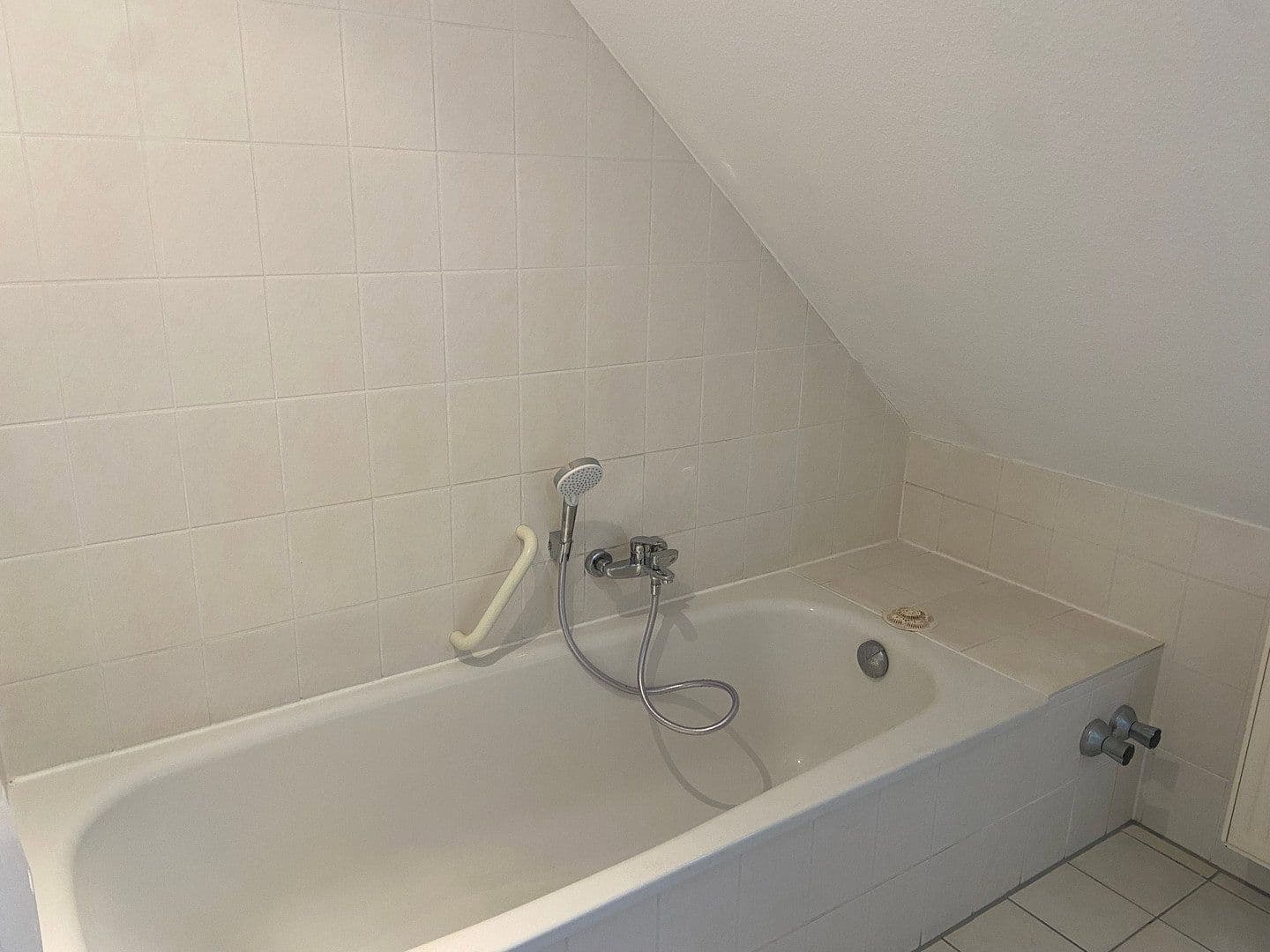 Prodej domu 209 m², pozemek 369 m², Wiesbaden, Hessen Prodej domu 209 m², pozemek 369 m², Wiesbaden, Hessen