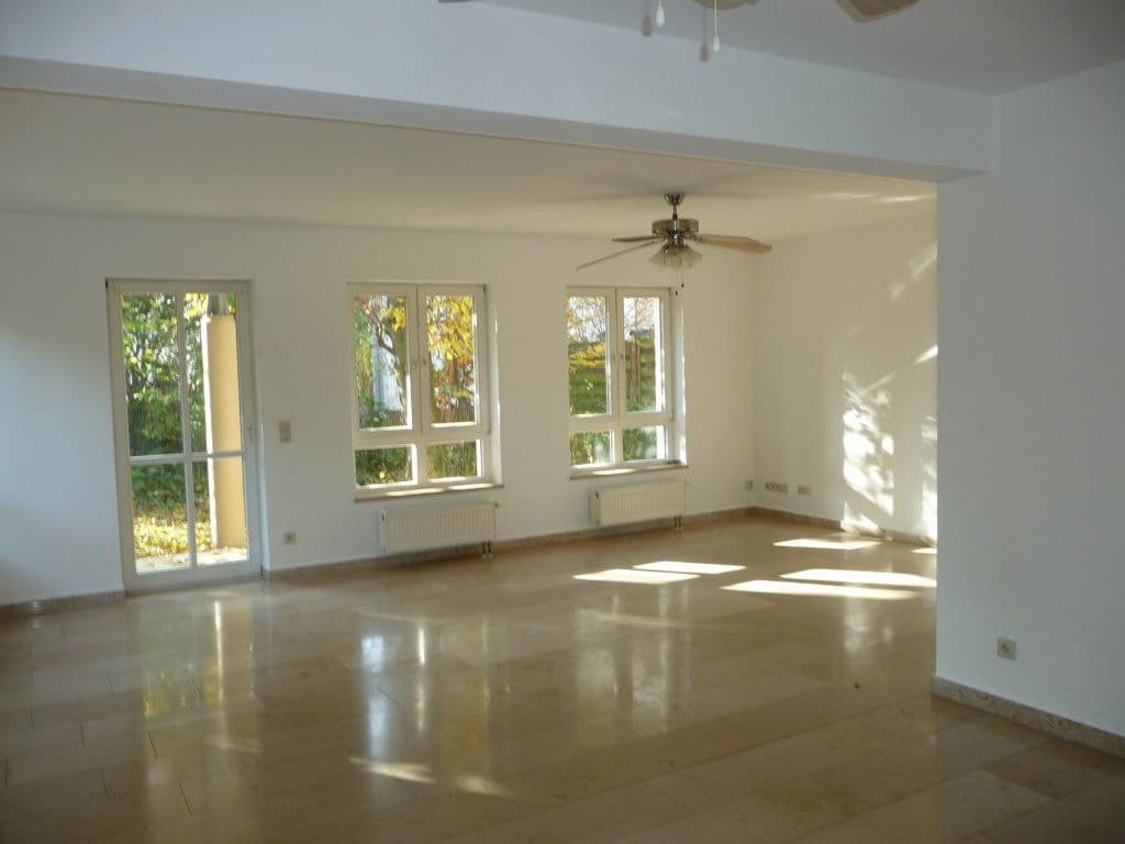 Prodej domu 209 m², pozemek 369 m², Wiesbaden, Hessen Prodej domu 209 m², pozemek 369 m², Wiesbaden, Hessen