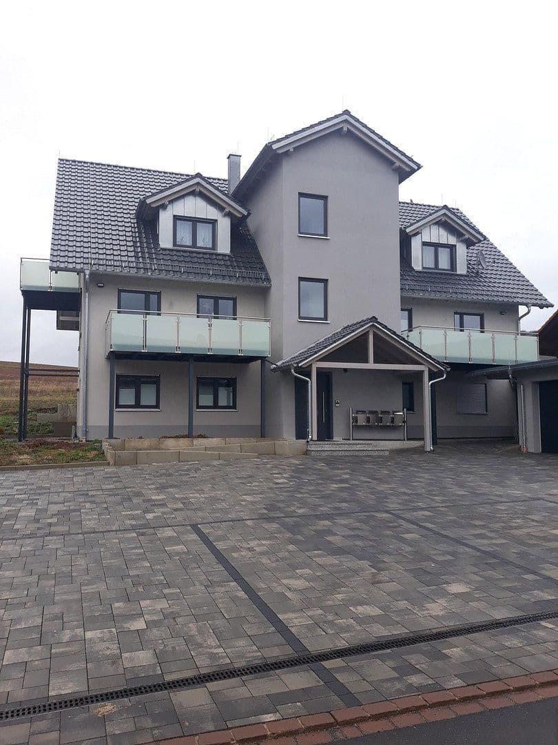 Pronájem bytu 2+1 70 m², Frauenschuhweg 10, Wertheim, Bádensko-Württembersko Pronájem bytu 2+1 70 m², Frauenschuhweg 10, Wertheim, Bádensko-Württembersko