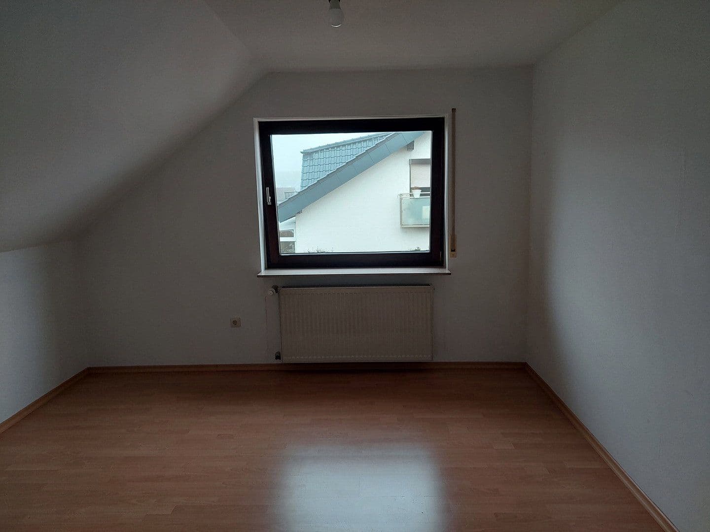 Pronájem bytu 4+1 109 m², Akazienweg, Haßmersheim, Bádensko-Württembersko Pronájem bytu 4+1 109 m², Akazienweg, Haßmersheim, Bádensko-Württembersko