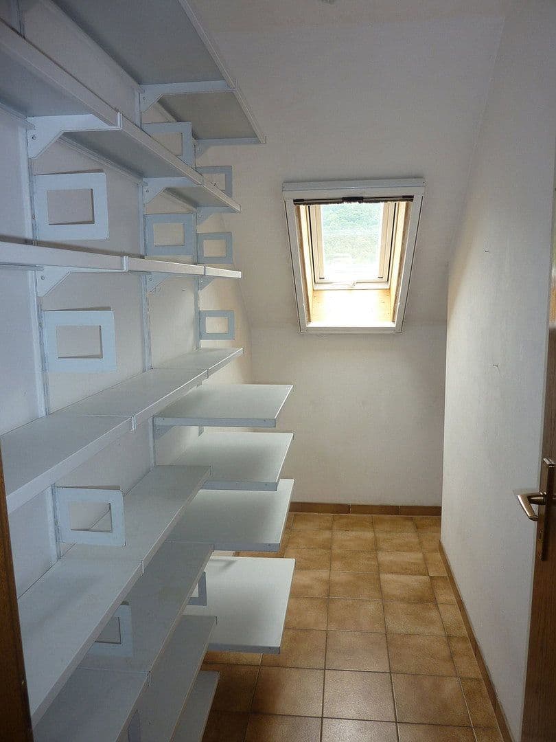 Pronájem bytu 4+1 109 m², Akazienweg, Haßmersheim, Bádensko-Württembersko Pronájem bytu 4+1 109 m², Akazienweg, Haßmersheim, Bádensko-Württembersko