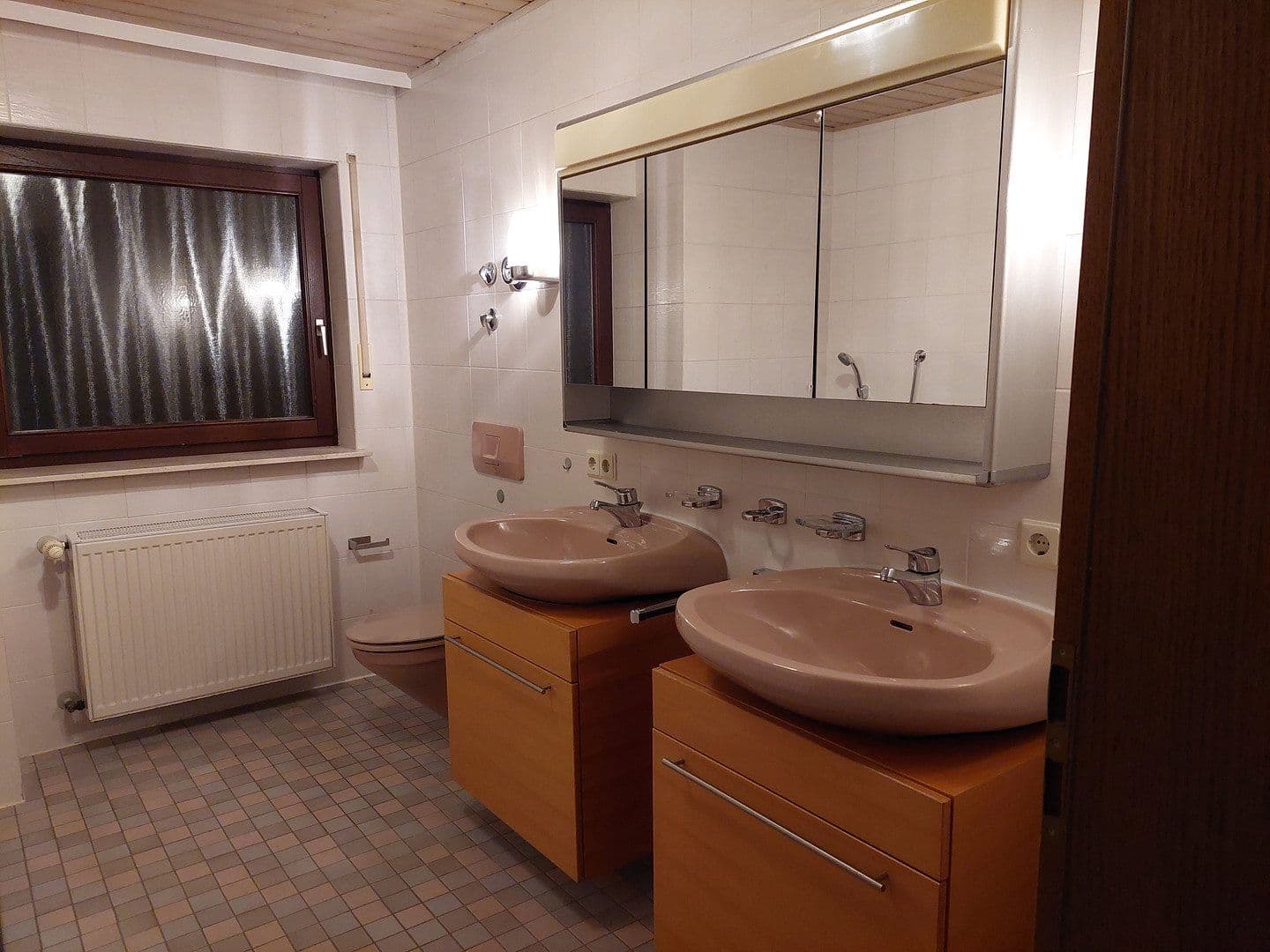 Pronájem bytu 4+1 109 m², Akazienweg, Haßmersheim, Bádensko-Württembersko Pronájem bytu 4+1 109 m², Akazienweg, Haßmersheim, Bádensko-Württembersko