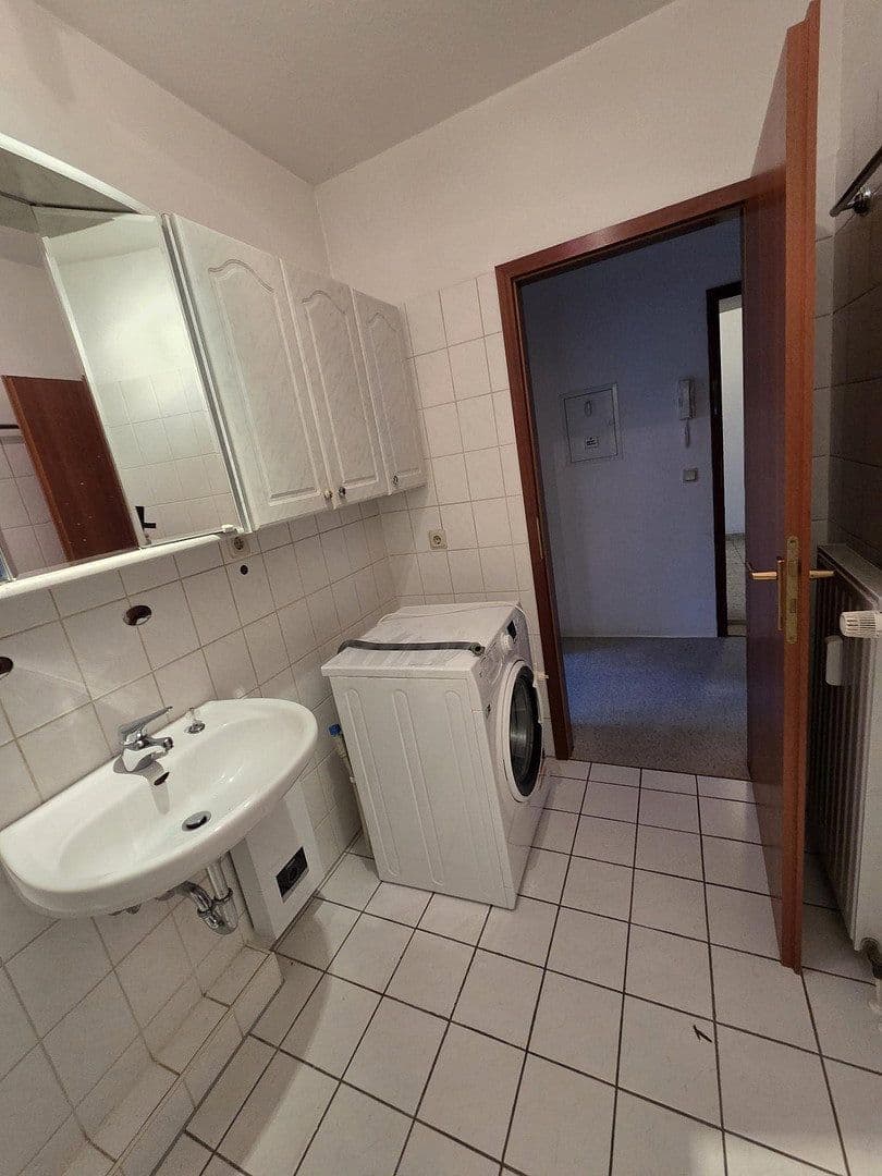 Pronájem bytu 2+1 44 m², Bahnhofstraße 45 b, Moers, Severní Porýní-Vestfálsko Pronájem bytu 2+1 44 m², Bahnhofstraße 45 b, Moers, Severní Porýní-Vestfálsko