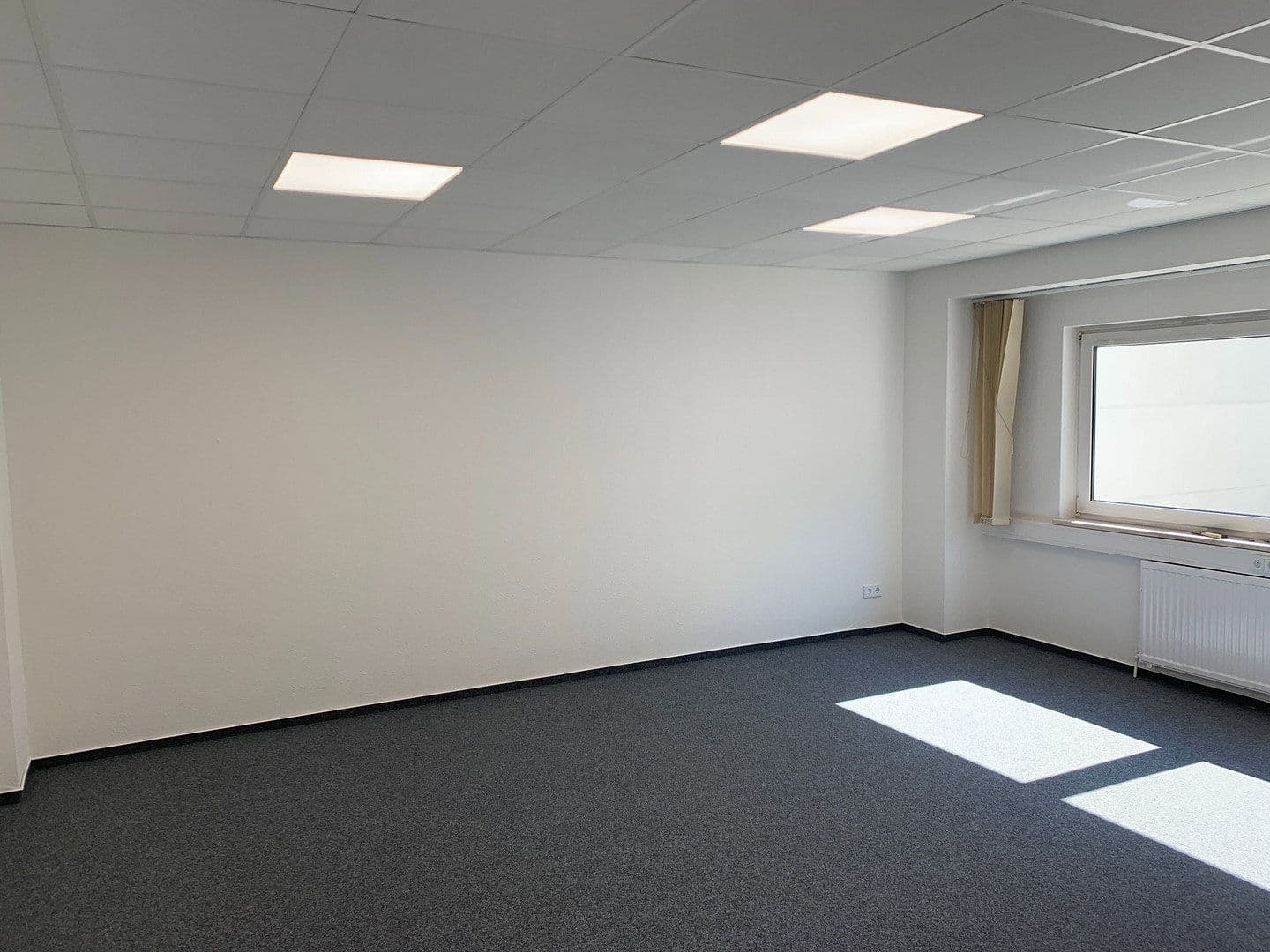 Pronájem kanceláře 210 m², Rapsacker 13c, Lübeck, Šlesvicko-Holštýnsko Pronájem kanceláře 210 m², Rapsacker 13c, Lübeck, Šlesvicko-Holštýnsko