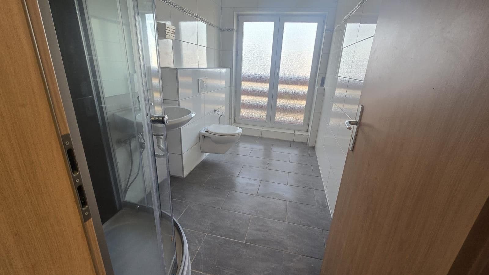 Pronájem domu 175 m², pozemek 500 m², Bahnhof Strasse 25, Dingolfing, Bavorsko Pronájem domu 175 m², pozemek 500 m², Bahnhof Strasse 25, Dingolfing, Bavorsko