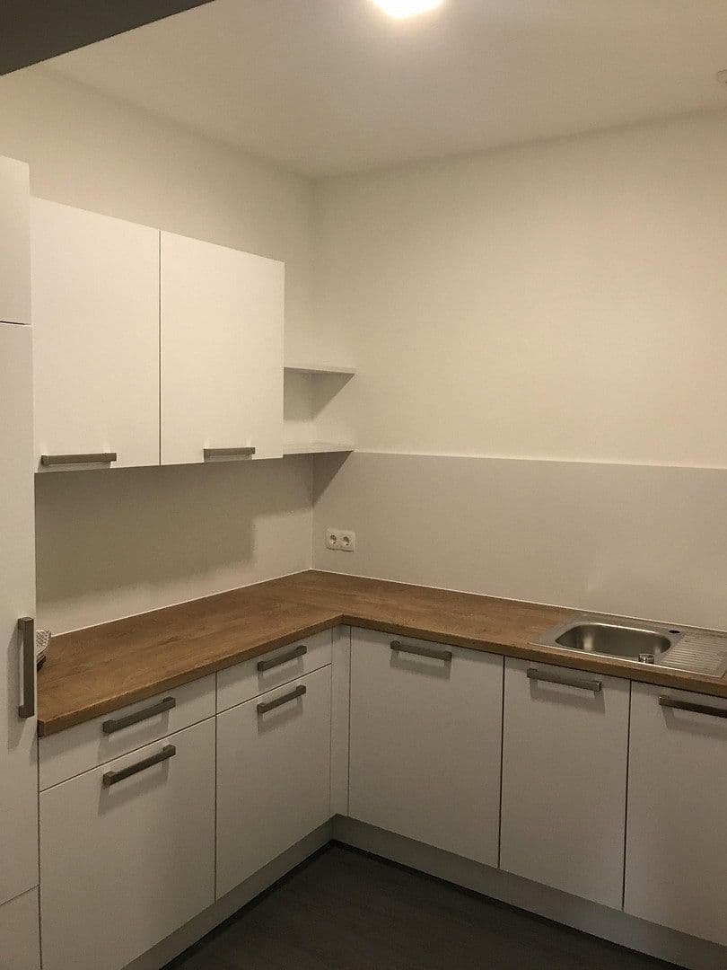 Pronájem kanceláře 100 m², Siemensstraße 9A, Wiesbaden, Hessen Pronájem kanceláře 100 m², Siemensstraße 9A, Wiesbaden, Hessen