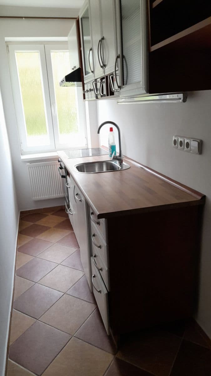 Pronájem bytu 2+1 42 m², Štefánikova, Louny, Ústecký kraj Pronájem bytu 2+1 42 m², Štefánikova, Louny, Ústecký kraj