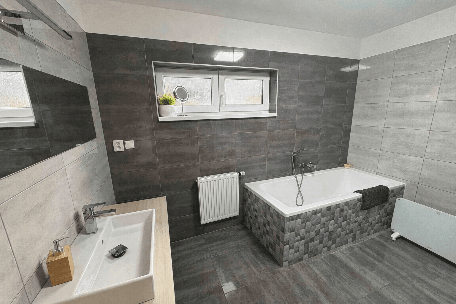 Prodej domu 112 m², pozemek 654 m², Strmá, Rynholec, Středočeský kraj Prodej domu 112 m², pozemek 654 m², Strmá, Rynholec, Středočeský kraj