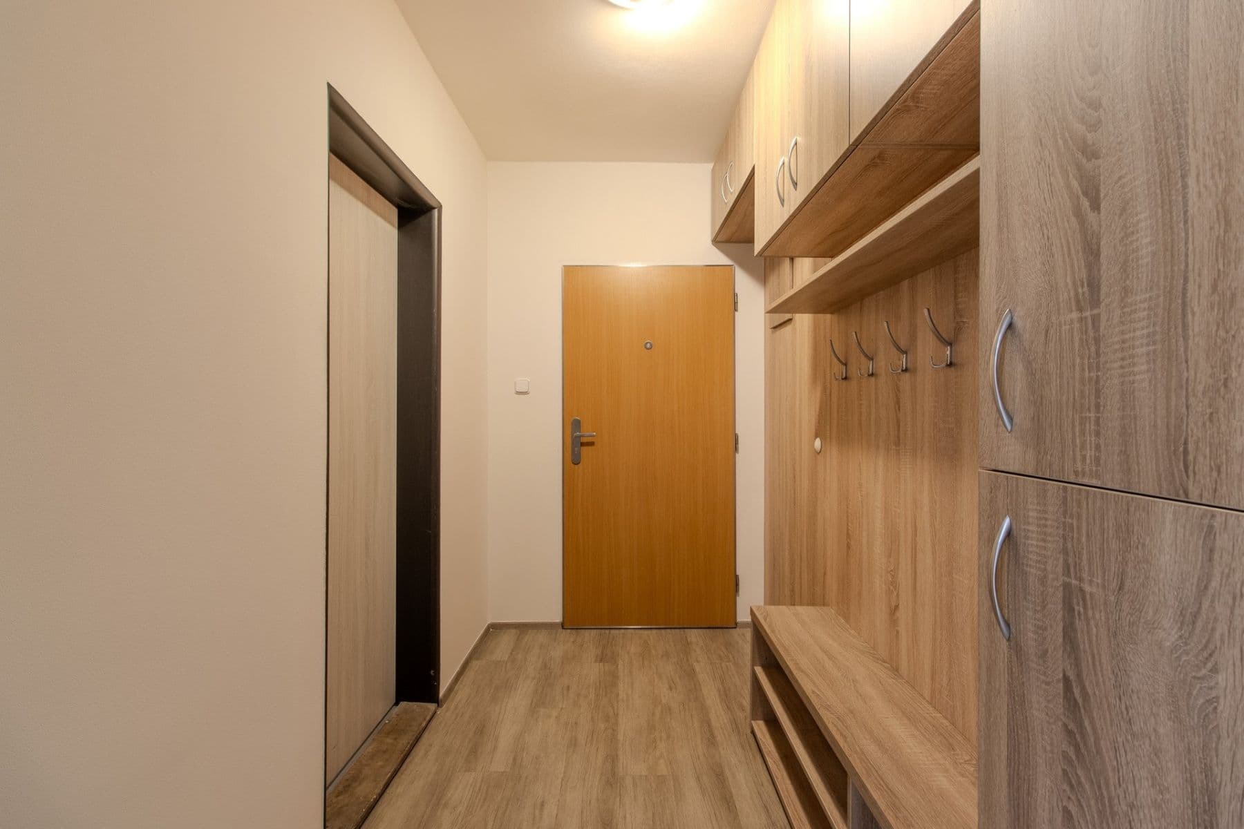 Pronájem bytu 1+kk 64 m², Nad Výšinkou, Praha, Praha Pronájem bytu 1+kk 64 m², Nad Výšinkou, Praha, Praha
