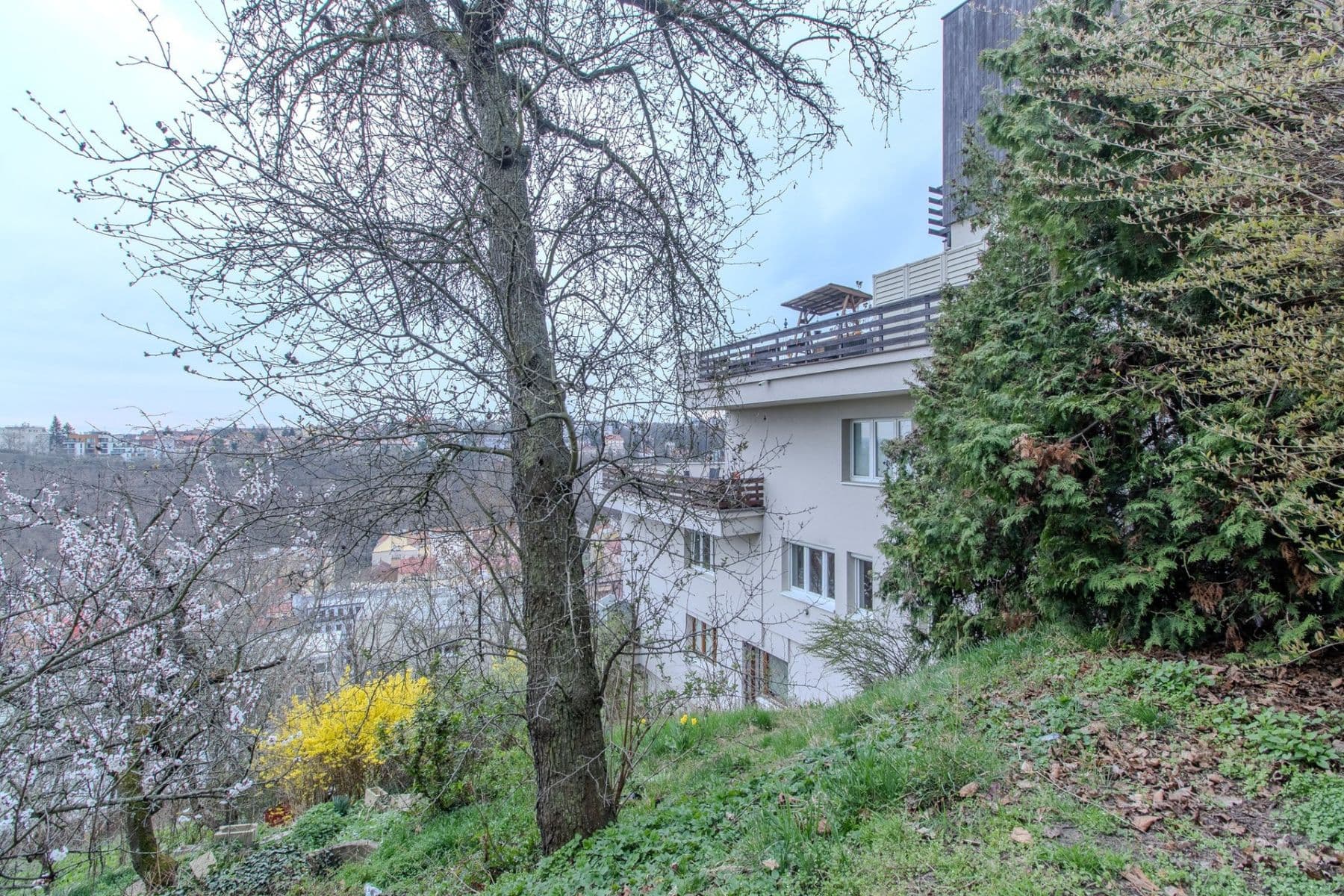 Pronájem bytu 1+kk 64 m², Nad Výšinkou, Praha, Praha Pronájem bytu 1+kk 64 m², Nad Výšinkou, Praha, Praha