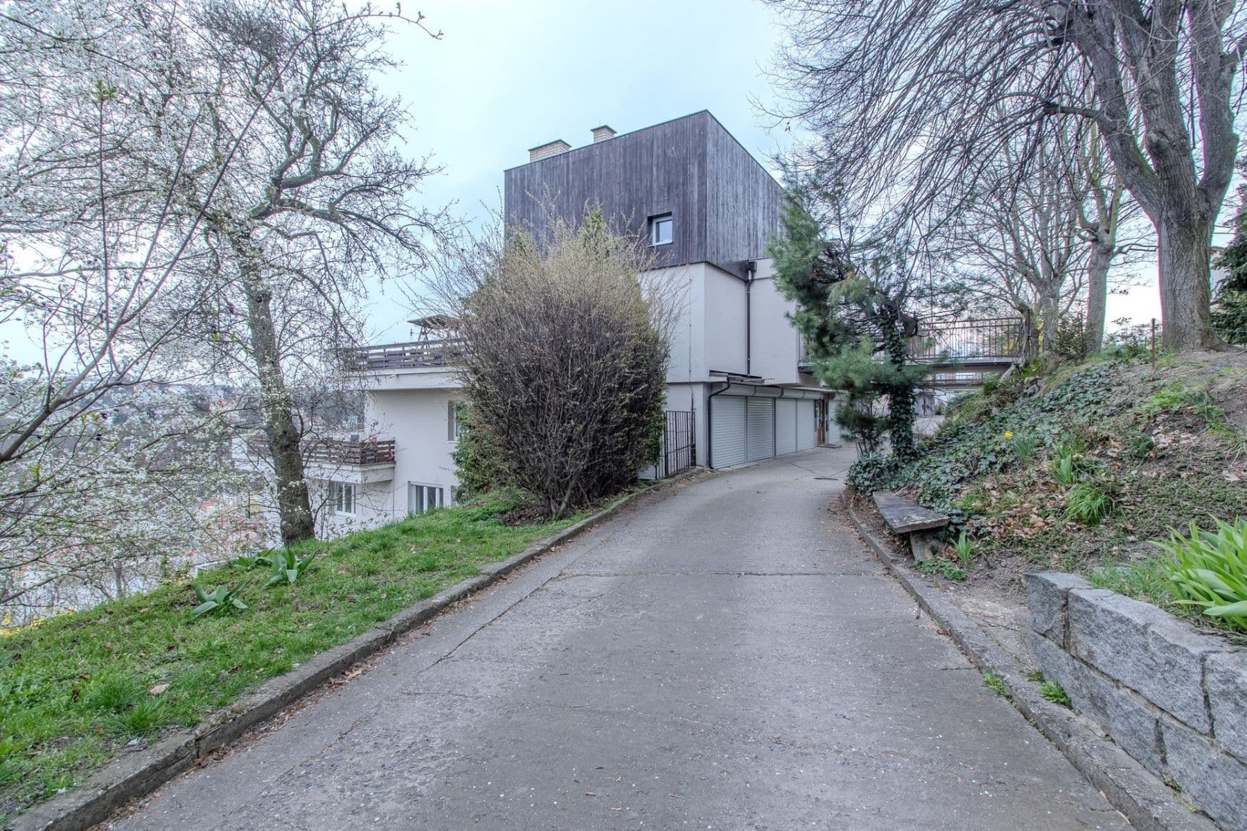 Pronájem bytu 1+kk 64 m², Nad Výšinkou, Praha, Praha Pronájem bytu 1+kk 64 m², Nad Výšinkou, Praha, Praha