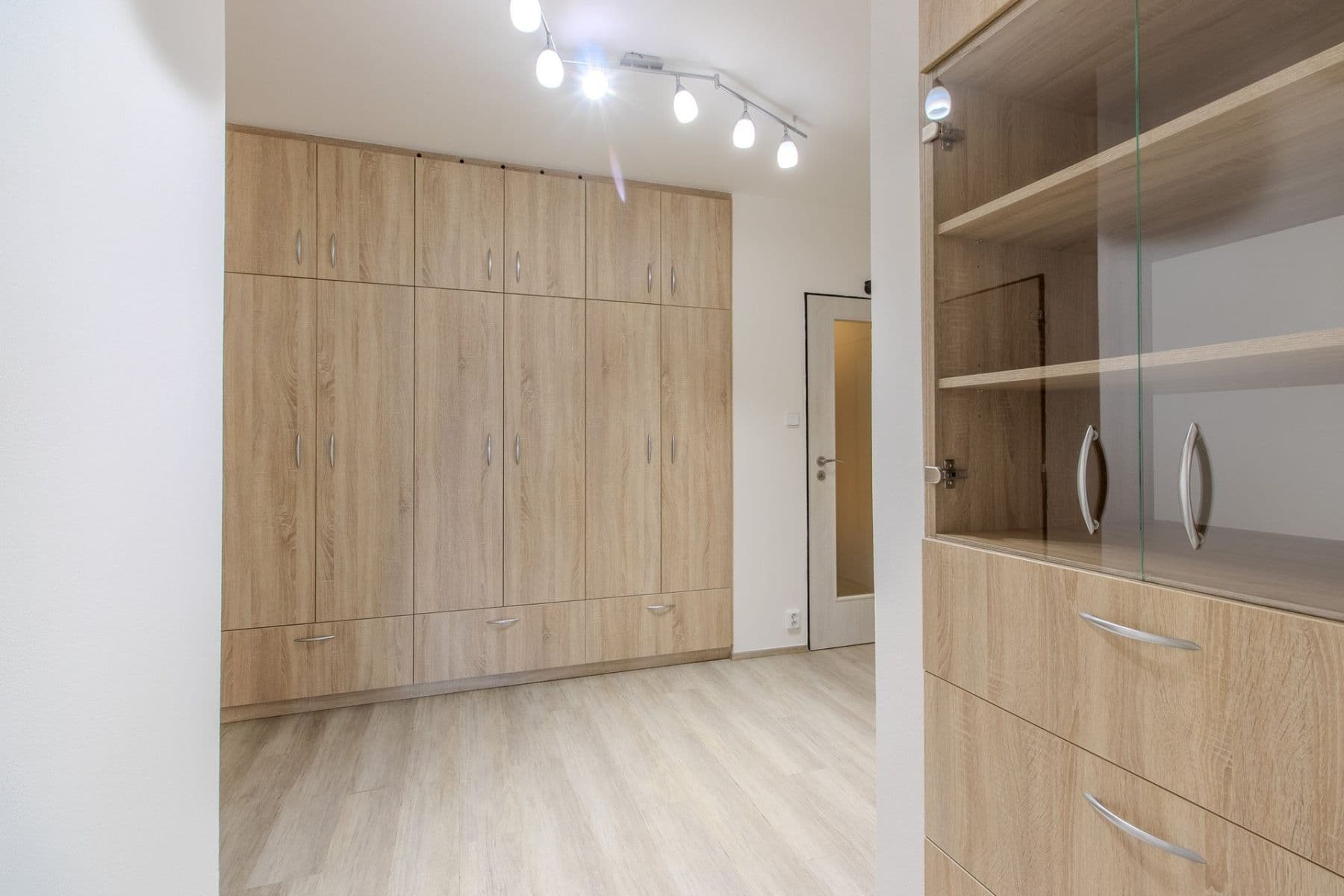 Pronájem bytu 1+kk 64 m², Nad Výšinkou, Praha, Praha Pronájem bytu 1+kk 64 m², Nad Výšinkou, Praha, Praha