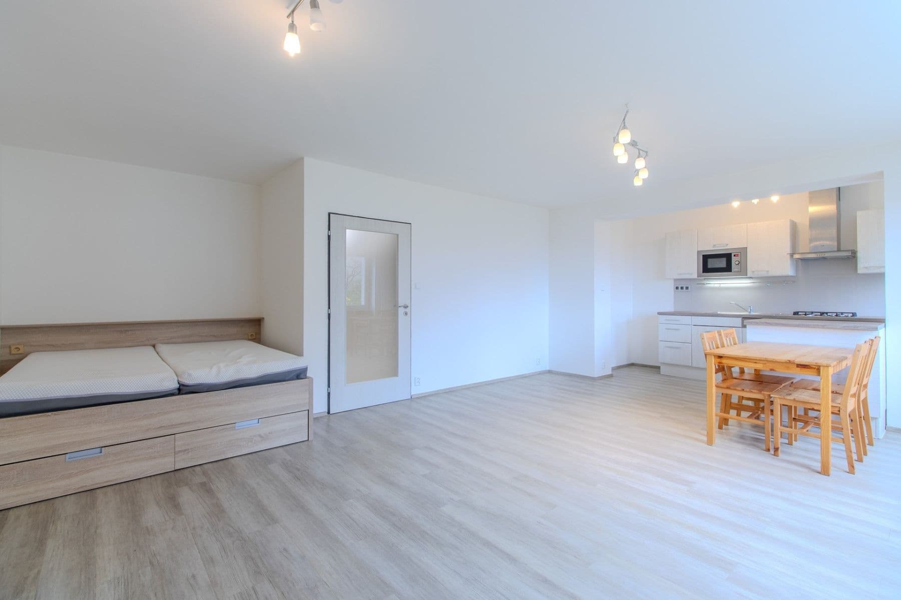 Pronájem bytu 1+kk 64 m², Nad Výšinkou, Praha, Praha Pronájem bytu 1+kk 64 m², Nad Výšinkou, Praha, Praha