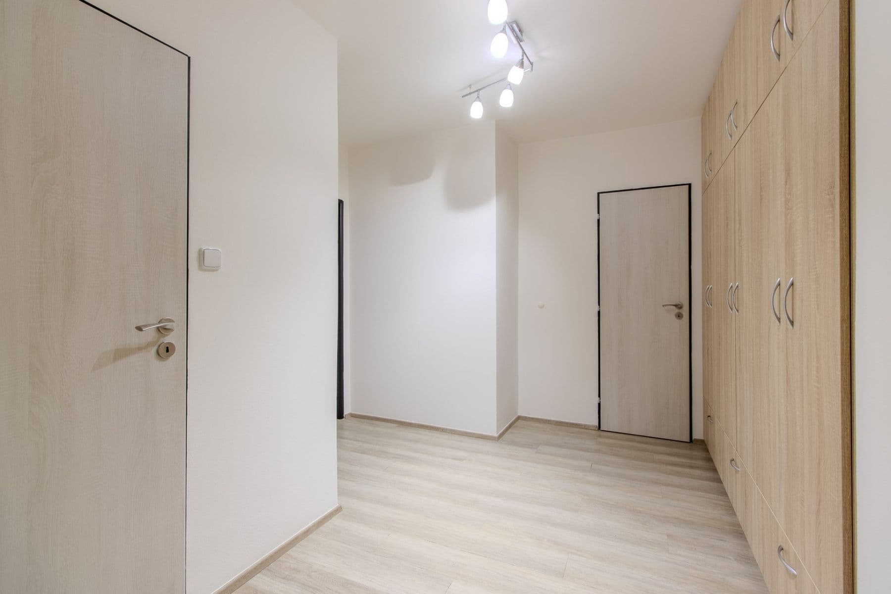 Pronájem bytu 1+kk 64 m², Nad Výšinkou, Praha, Praha Pronájem bytu 1+kk 64 m², Nad Výšinkou, Praha, Praha