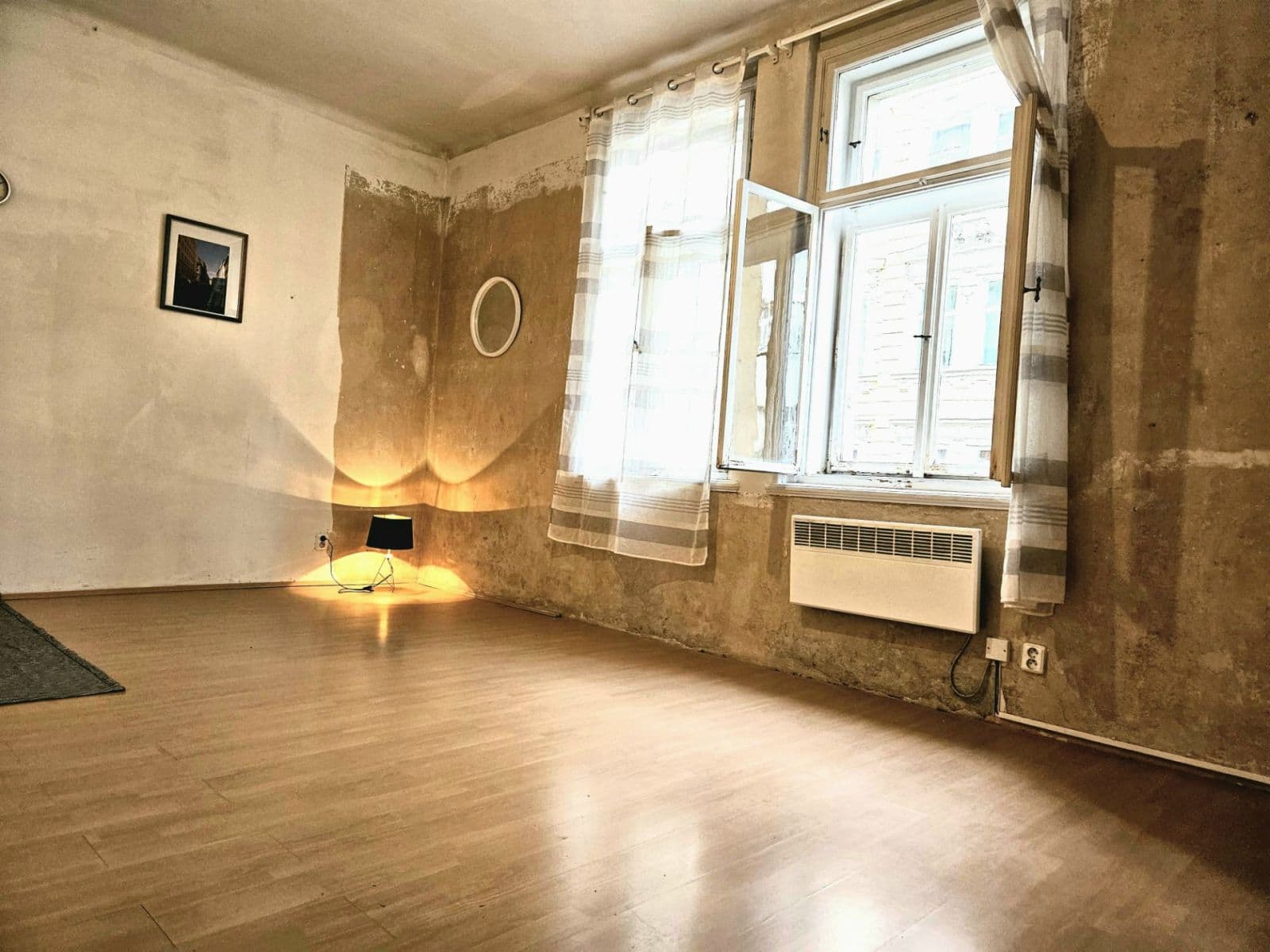 Pronájem bytu 3+1 90 m², Husinecká, Praha, Praha Pronájem bytu 3+1 90 m², Husinecká, Praha, Praha