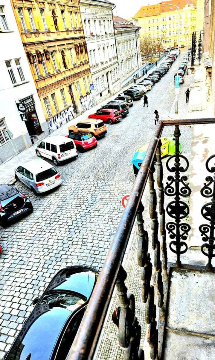 Pronájem bytu 3+1 90 m², Husinecká, Praha, Praha Pronájem bytu 3+1 90 m², Husinecká, Praha, Praha