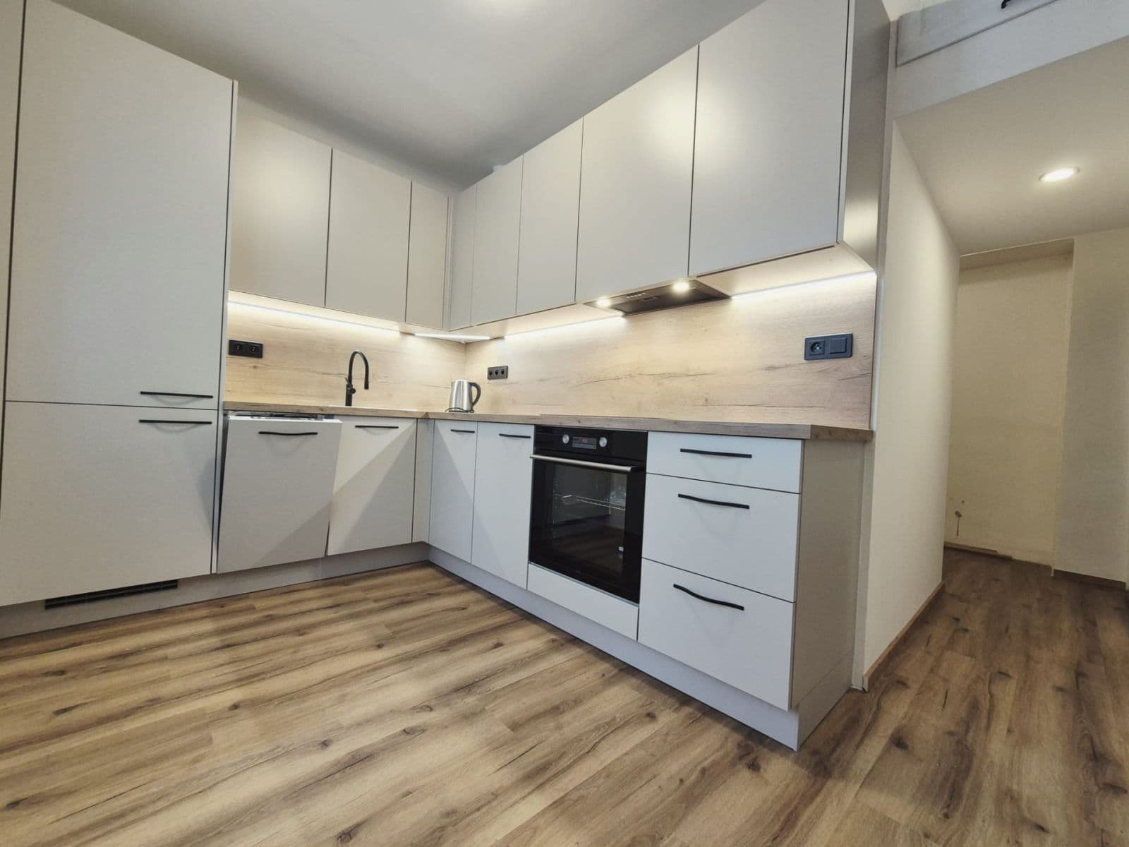 Pronájem bytu 2+1 56 m², Buková, Praha, Praha Pronájem bytu 2+1 56 m², Buková, Praha, Praha