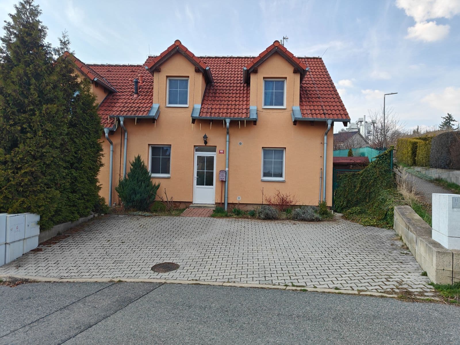 Prodej domu 102 m², pozemek 351 m², Na Horce, Vinařice, Středočeský kraj Prodej domu 102 m², pozemek 351 m², Na Horce, Vinařice, Středočeský kraj