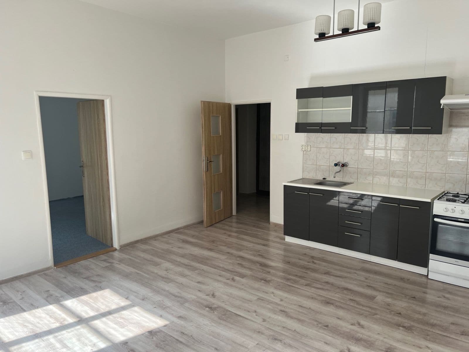 Pronájem bytu 3+kk 64 m², Pernštýnské náměstí, Pardubice, Pardubický kraj Pronájem bytu 3+kk 64 m², Pernštýnské náměstí, Pardubice, Pardubický kraj