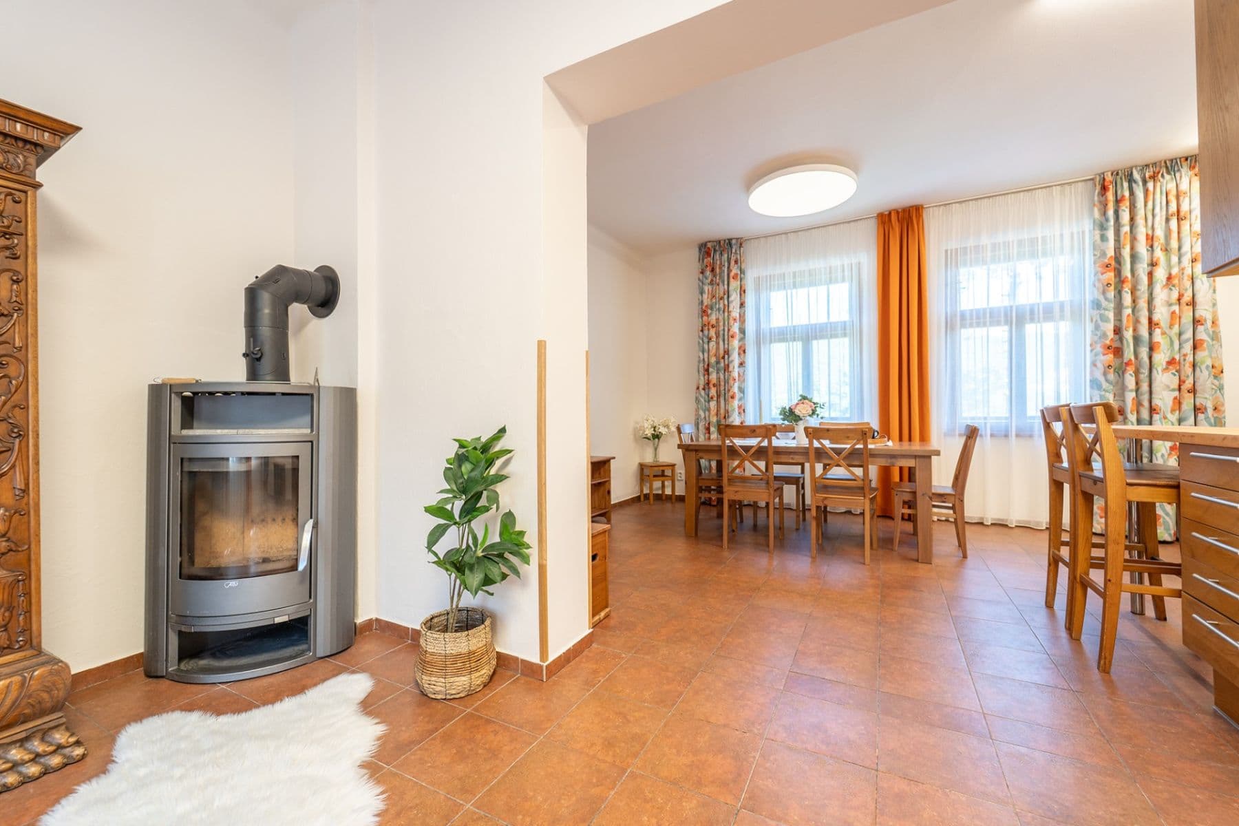 Prodej domu 188 m², pozemek 438 m², Pod Sokolovnou, Vrané nad Vltavou, Středočeský kraj Prodej domu 188 m², pozemek 438 m², Pod Sokolovnou, Vrané nad Vltavou, Středočeský kraj