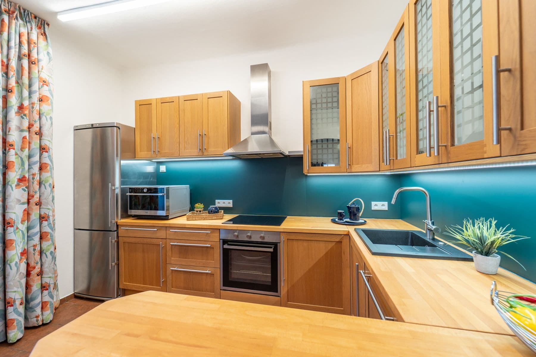 Prodej domu 188 m², pozemek 438 m², Pod Sokolovnou, Vrané nad Vltavou, Středočeský kraj Prodej domu 188 m², pozemek 438 m², Pod Sokolovnou, Vrané nad Vltavou, Středočeský kraj