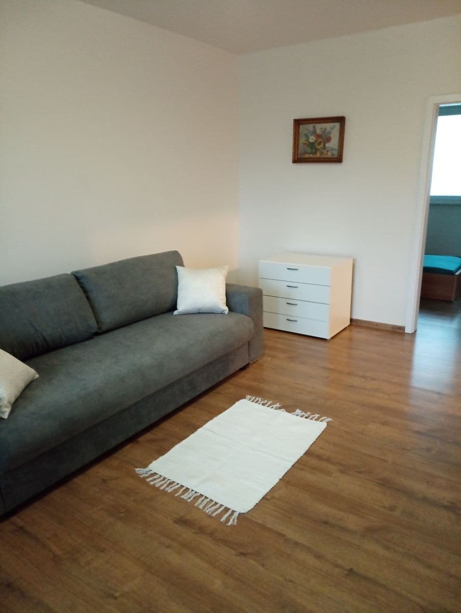 Pronájem bytu 3+1 68 m², Rustaveliho, Rača, Bratislavský kraj Pronájem bytu 3+1 68 m², Rustaveliho, Rača, Bratislavský kraj