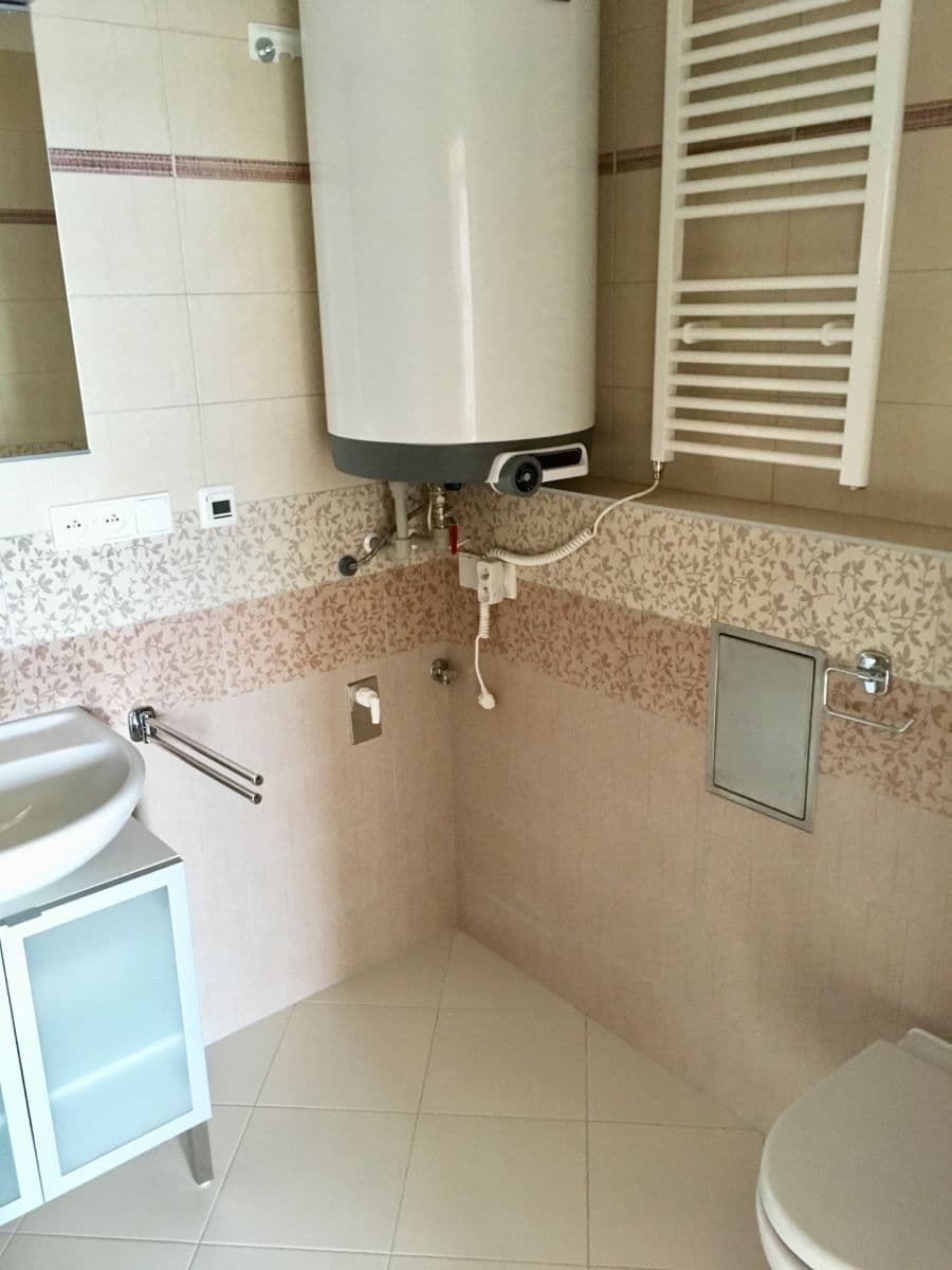 Pronájem bytu 2+kk 45 m², Luženská, Rakovník, Středočeský kraj Pronájem bytu 2+kk 45 m², Luženská, Rakovník, Středočeský kraj