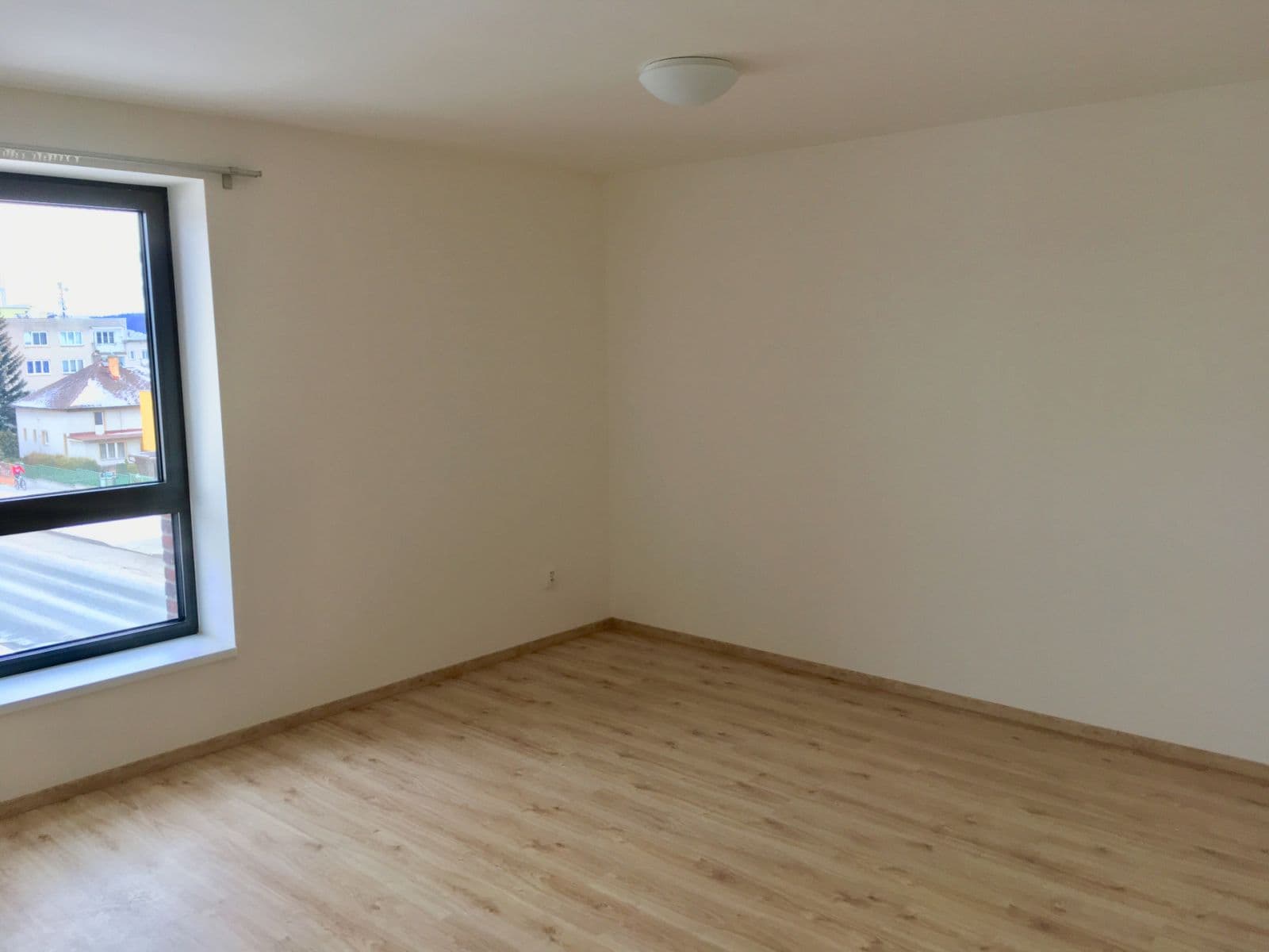 Pronájem bytu 2+kk 45 m², Luženská, Rakovník, Středočeský kraj Pronájem bytu 2+kk 45 m², Luženská, Rakovník, Středočeský kraj