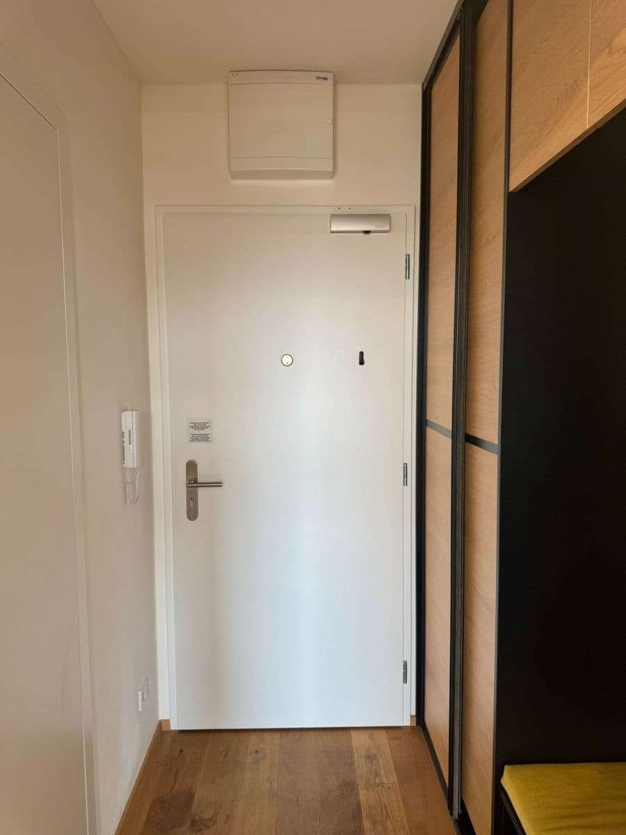 Prodej bytu 1+kk 26 m², Perucká, Praha, Praha Prodej bytu 1+kk 26 m², Perucká, Praha, Praha