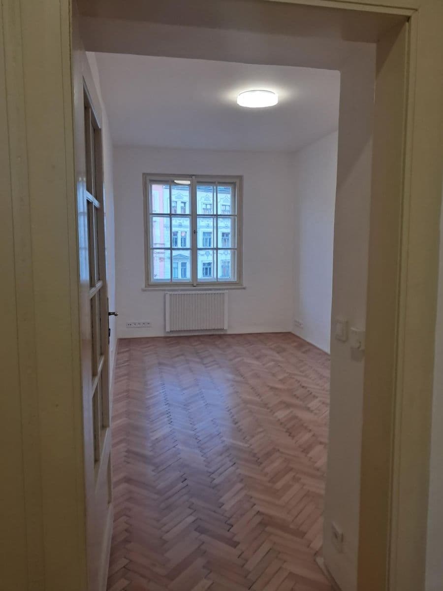 Pronájem bytu 2+1 65 m², Kodaňská, Praha, Praha Pronájem bytu 2+1 65 m², Kodaňská, Praha, Praha