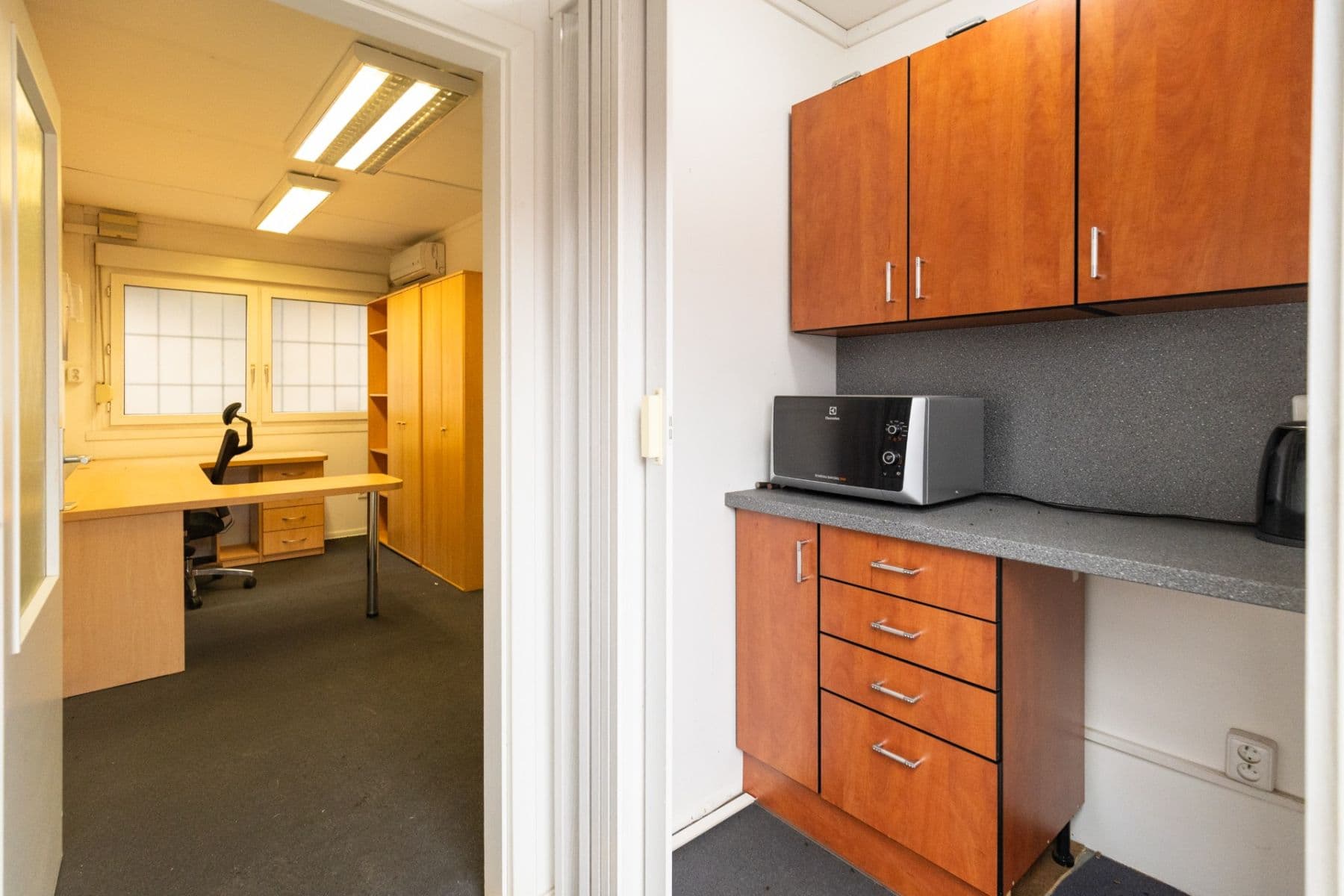 Pronájem nebytového prostoru 700 m², Dnešice, Plzeňský kraj Pronájem nebytového prostoru 700 m², Dnešice, Plzeňský kraj