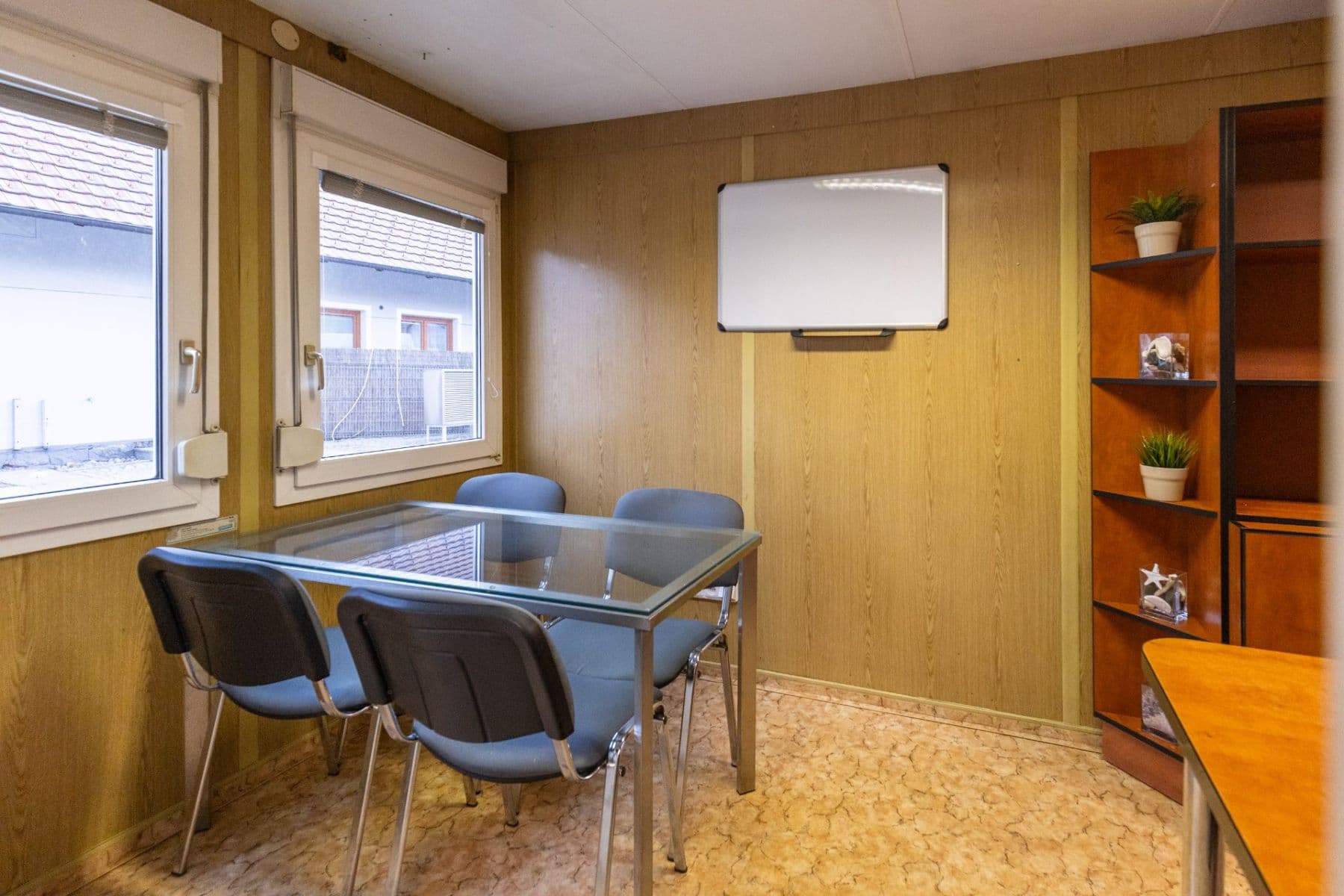 Pronájem nebytového prostoru 700 m², Dnešice, Plzeňský kraj Pronájem nebytového prostoru 700 m², Dnešice, Plzeňský kraj