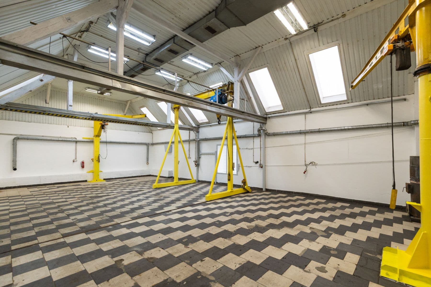 Pronájem nebytového prostoru 700 m², Dnešice, Plzeňský kraj Pronájem nebytového prostoru 700 m², Dnešice, Plzeňský kraj