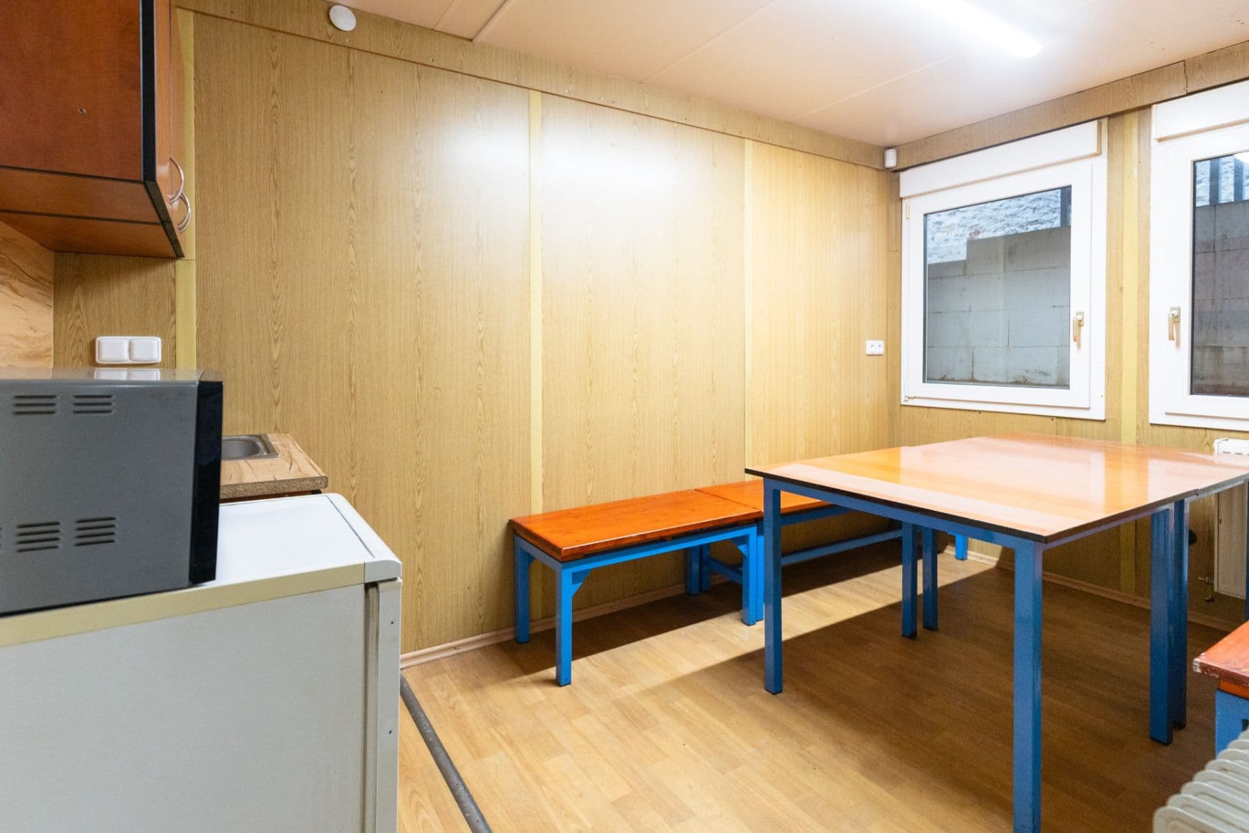 Pronájem nebytového prostoru 700 m², Dnešice, Plzeňský kraj Pronájem nebytového prostoru 700 m², Dnešice, Plzeňský kraj