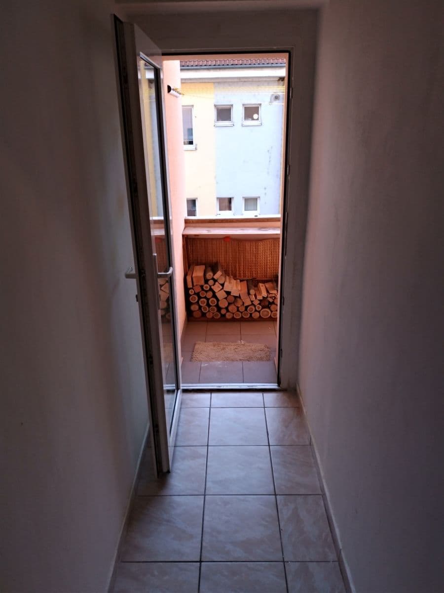 Pronájem bytu 2+kk 59 m², třída T. G. Masaryka, Roudnice nad Labem, Ústecký kraj Pronájem bytu 2+kk 59 m², třída T. G. Masaryka, Roudnice nad Labem, Ústecký kraj