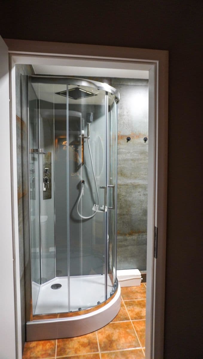 Prodej bytu 1+kk 22 m², Felklova, Roztoky, Středočeský kraj Prodej bytu 1+kk 22 m², Felklova, Roztoky, Středočeský kraj