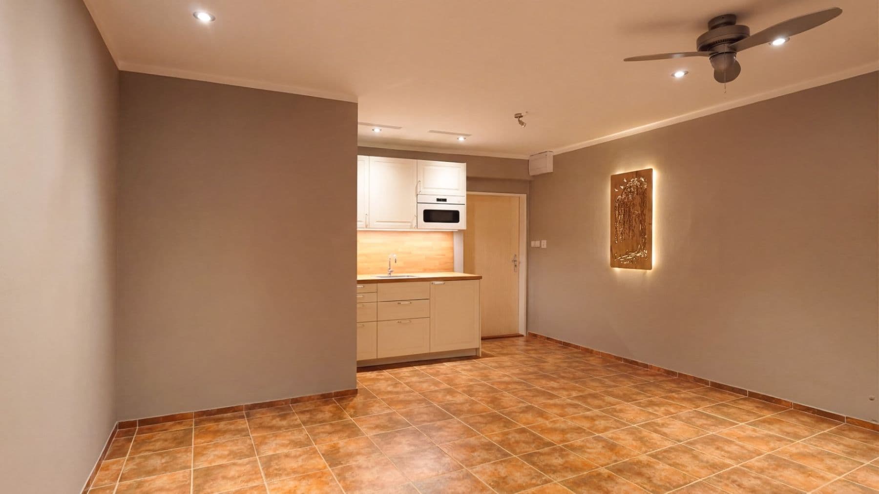 Prodej bytu 1+kk 22 m², Felklova, Roztoky, Středočeský kraj Prodej bytu 1+kk 22 m², Felklova, Roztoky, Středočeský kraj