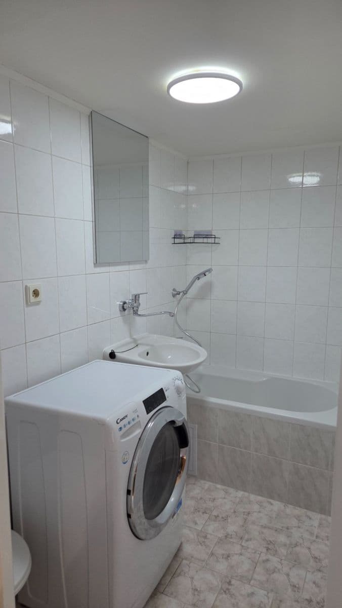 Pronájem bytu 2+kk 40 m², Slezská, Praha, Praha Pronájem bytu 2+kk 40 m², Slezská, Praha, Praha